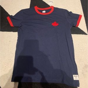 Roots Ringer Canada Tshirt Size M Navy Blue and Red